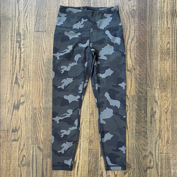 90 Degree By Reflex Pants - 90 Degree By Reflex Women’s Black and Gray Camo Leggings